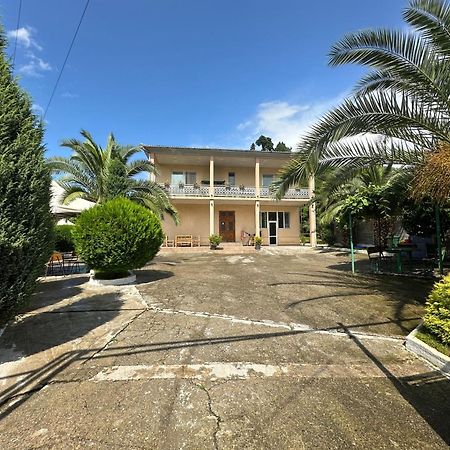 Green House Kobuleti ภายนอก รูปภาพ