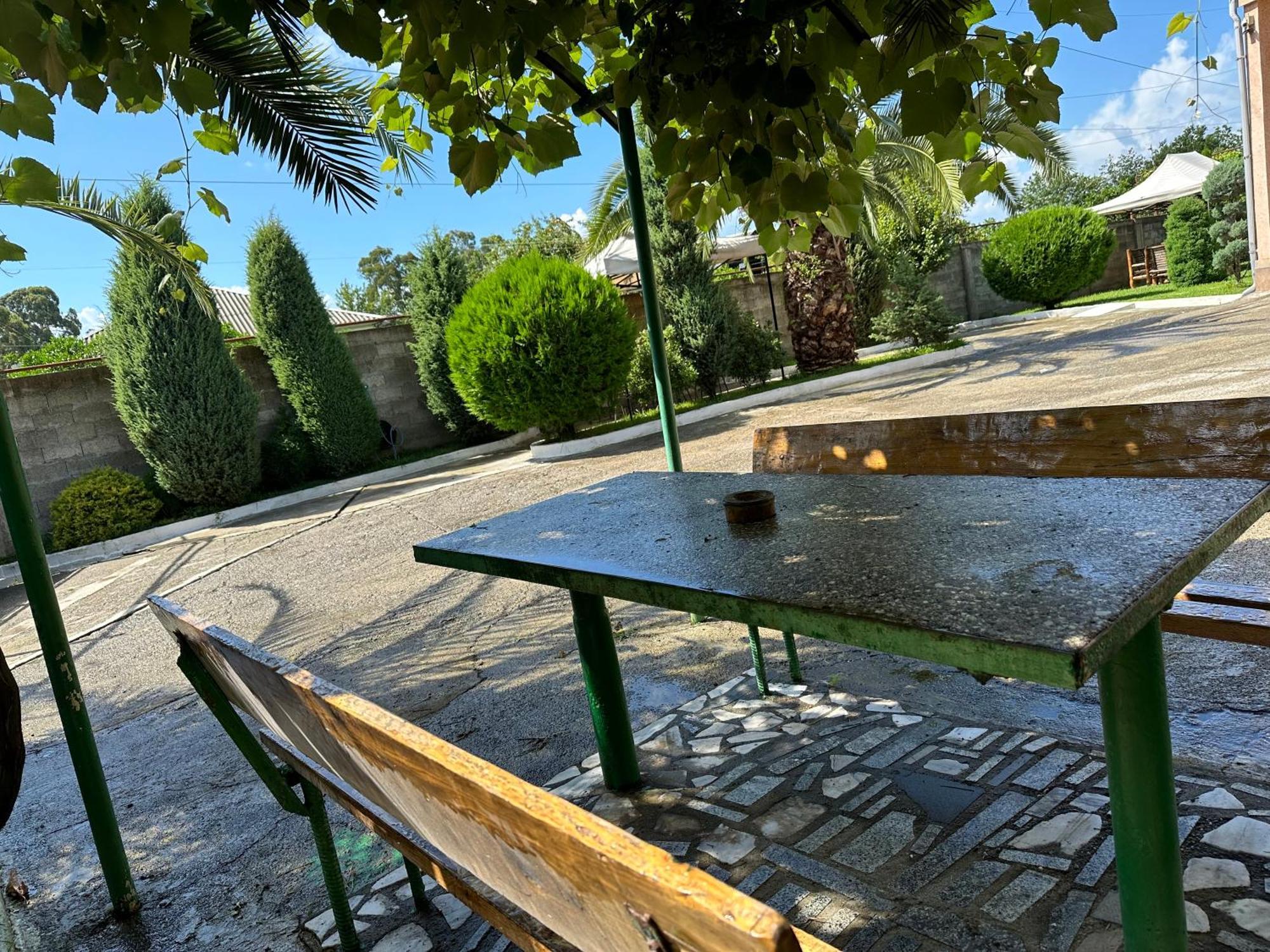 Green House Kobuleti ภายนอก รูปภาพ